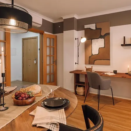 Anla - 2 Bedrooms And Parking In Arroios